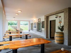 Pronájem restaurace, Praha - Strašnice, Gutova, 301 m2