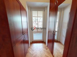 Pronájem bytu 2+1, Praha - Vršovice, Tolstého, 56 m2