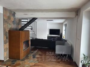 Prodej rodinného domu, Hrabyně, 180 m2