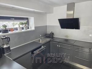 Prodej rodinného domu, Hrabyně, 180 m2