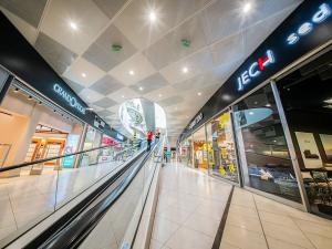 Pronájem obchodního prostoru, Praha - Ruzyně, Fajtlova, 167 m2