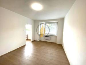 Pronájem bytu 1+kk, Jičín, Přátelství, 32 m2