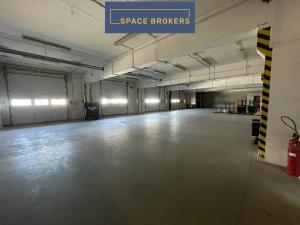 Pronájem skladu, Hradec Králové, 1601 m2