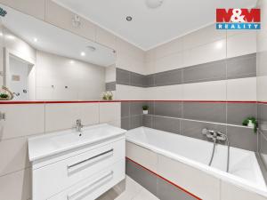 Prodej bytu 4+1, Ústí nad Labem - Bukov, Vinařská, 82 m2