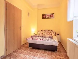 Prodej činžovního domu, Sadská, Husova, 306 m2