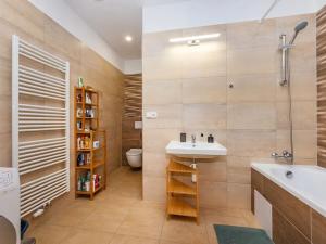 Pronájem bytu 2+kk, Praha - Libeň, Ocelářská, 54 m2