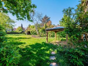 Pronájem vily, Praha - Střešovice, Cukrovarnická, 227 m2