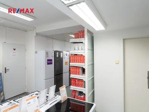 Pronájem obchodního prostoru, Praha - Strašnice, Starostrašnická, 501 m2