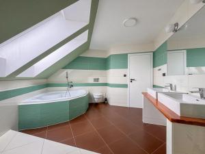 Prodej vily, Praha, Do podkovy, 408 m2