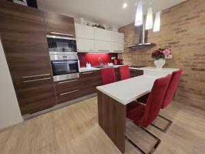 Pronájem bytu 3+kk, Praha - Žižkov, Lupáčova, 78 m2