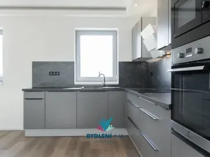 Prodej rodinného domu, Dubí, V Aleji, 206 m2