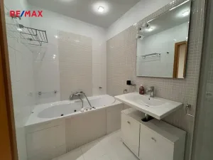 Pronájem bytu 3+kk, Praha - Strašnice, Vinohradská, 96 m2