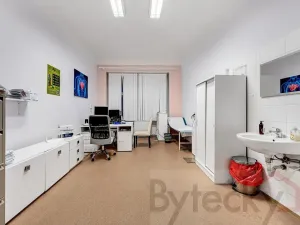Pronájem ordinace, Praha - Smíchov, Stroupežnického, 84 m2
