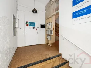 Pronájem ordinace, Praha - Smíchov, Stroupežnického, 84 m2