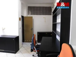 Pronájem obchodního prostoru, Cheb, Mánesova, 75 m2