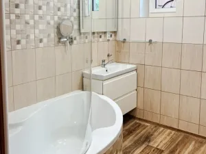 Prodej ubytování, Staré Křečany - Valdek, 1670 m2