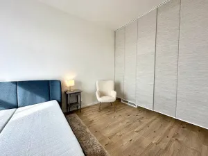 Pronájem bytu 3+kk, Praha, Zenklova, 58 m2