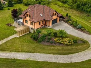 Prodej rodinného domu, Buš, 271 m2