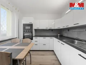 Prodej bytu 3+1, Děčín - Děčín XXVII-Březiny, Kosmonautů, 66 m2