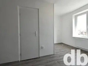 Pronájem bytu 2+1, Karlovy Vary, Slovanská, 54 m2