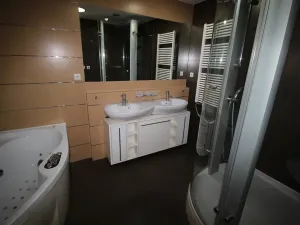 Prodej bytu 3+kk, Praha - Prosek, Trmická, 155 m2