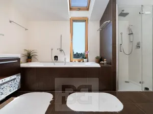 Prodej bytu 6+kk a větší, Průhonice, Uhříněveská, 264 m2