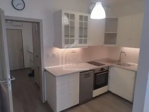 Pronájem bytu 1+kk, Praha - Modřany, Soukalova, 35 m2