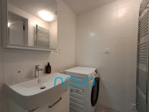 Pronájem bytu 2+kk, Praha - Modřany, Kolmanova, 49 m2