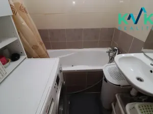 Prodej bytu 3+1, Karlovy Vary, Konečná, 82 m2