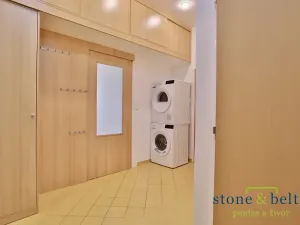 Pronájem bytu 1+1, Praha - Smíchov, Na Skalce, 48 m2