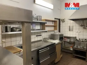 Pronájem obchodního prostoru, Opočno, Charouzova, 200 m2