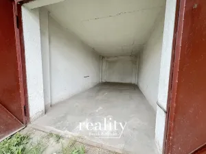 Pronájem garáže, Znojmo, Suchohrdelská, 16 m2