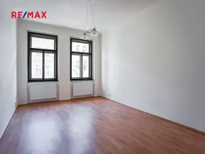 Pronájem bytu 1+1, Praha - Vinohrady, Velehradská, 40 m2