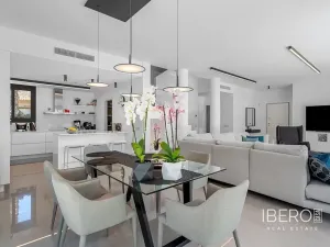 Prodej rodinného domu, Guardamar del Segura, Španělsko, 194 m2