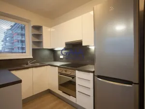 Pronájem bytu 2+kk, Zlín, Zelinova, 48 m2