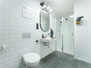 Pronájem bytu 1+kk, Praha, Kolbenova, 40 m2