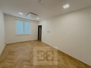 Pronájem bytu 2+kk, Brandýs nad Labem-Stará Boleslav, Komenského nám., 51 m2