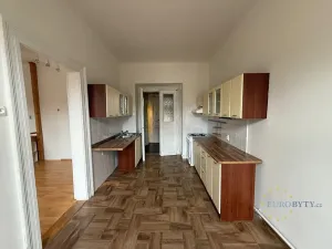 Pronájem bytu 2+kk, Praha - Nusle, Svatoslavova, 43 m2