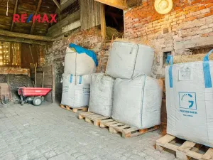 Prodej rodinného domu, Provodín, 290 m2