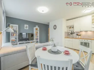 Prodej bytu 2+kk, Praha - Uhříněves, K Netlukám, 52 m2