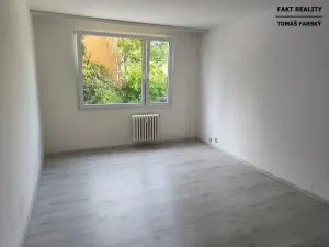 Pronájem bytu 1+kk, Děčín, Želenická, 25 m2