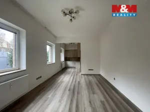 Pronájem bytu 1+kk, Náchod, Borská, 30 m2