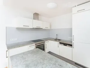 Pronájem bytu 3+kk, Praha - Vysočany, Podnádražní, 100 m2