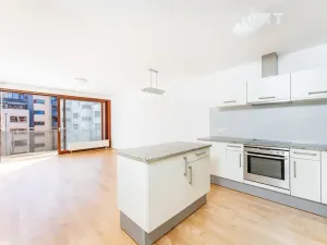 Pronájem bytu 3+kk, Praha - Vysočany, Podnádražní, 100 m2