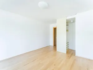 Pronájem bytu 3+kk, Praha - Vysočany, Podnádražní, 100 m2