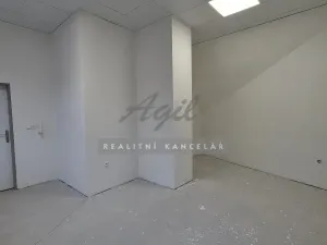 Pronájem kanceláře, Šlapanice, 293 m2