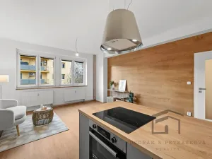 Pronájem bytu 3+kk, Praha - Libeň, Sokolovská, 64 m2
