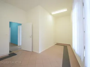 Pronájem kanceláře, Beroun, V Pražské bráně, 71 m2