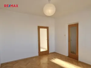 Pronájem bytu 2+1, Praha - Malešice, Káranská, 53 m2