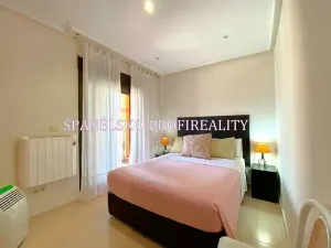 Prodej vícegeneračního domu, Torrevieja, Španělsko, 91 m2